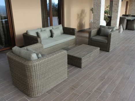 Salotto da esterno classico in midollino sintetico grigio