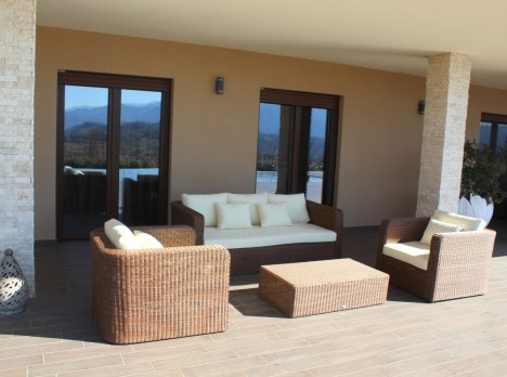 Divano ampie sedute per esterni di alta qualità