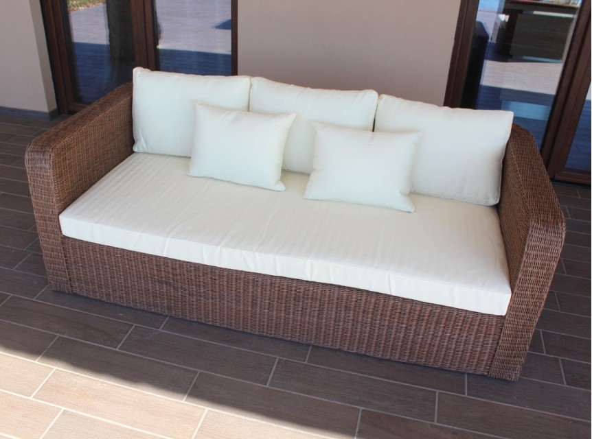 Divano da giardino di design con midollino sintetico