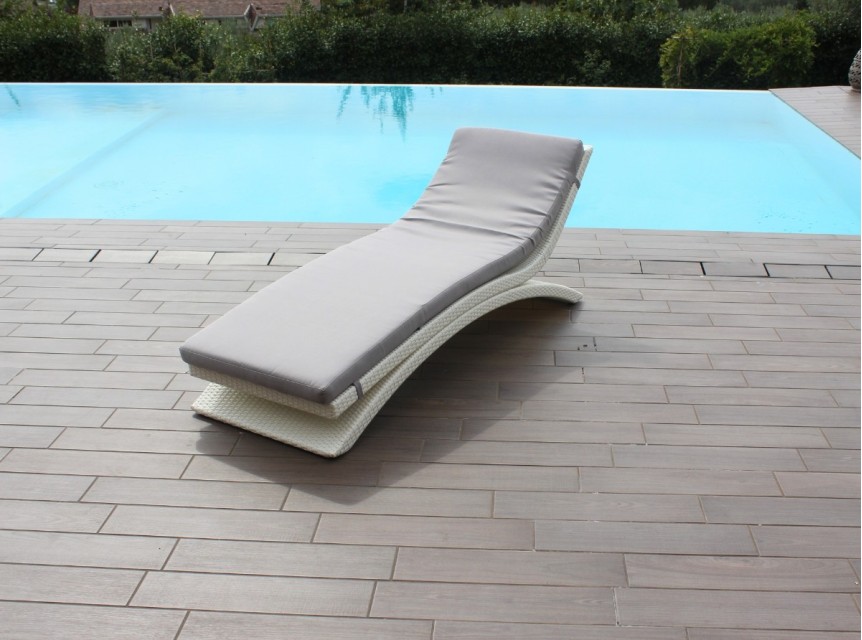 Sdraio di design bianca Moorea