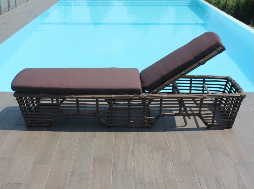 Sdraio particolare di design per esterno