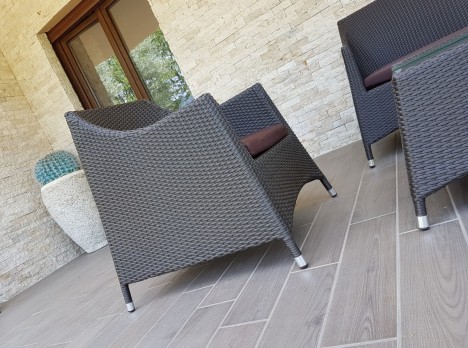 Poltrone da giardino comode impilabili in rattan