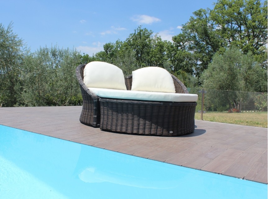 Divano da esterno a forma di cuore Cupido