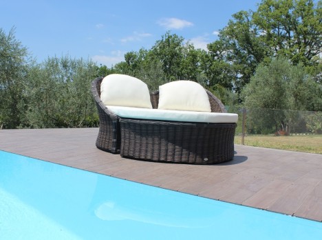 Divano da esterno a forma di cuore Cupido