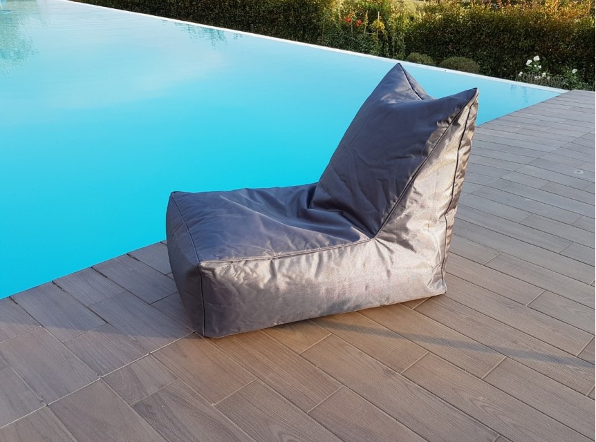 Poltrona in tessuto per esterno colore grigio