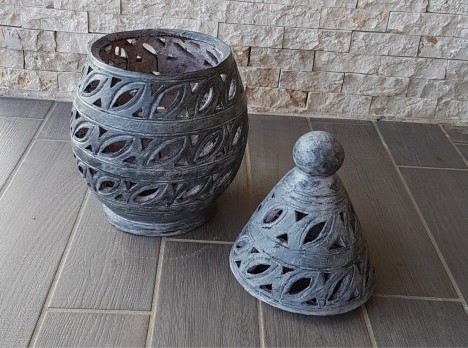 Lanterna in terracotta fatta a mano con design esclusivo