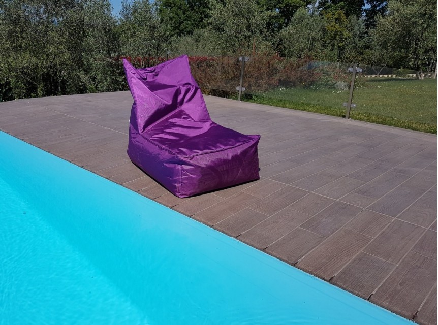 Poltrona a sacco da esterno in tessuto per arredi outdoor colorati