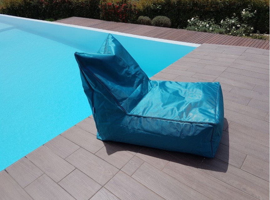 Poltrona imbottita da esterno in tessuto morbido turchese