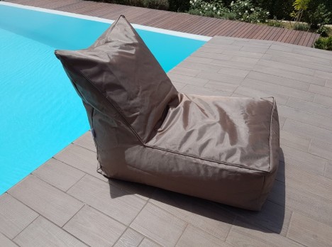 Poltrona da giardino ergonomica con rivestimento in tessuto outdoor