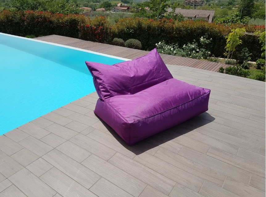 Divano in tessuto per esterno con imbottitura ergonomica viola