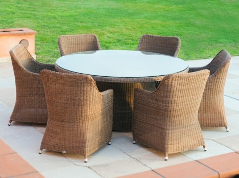 Tavolo tondo per esterni in stile classico