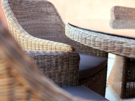 Set pranzo per esterno con tavolo tondo