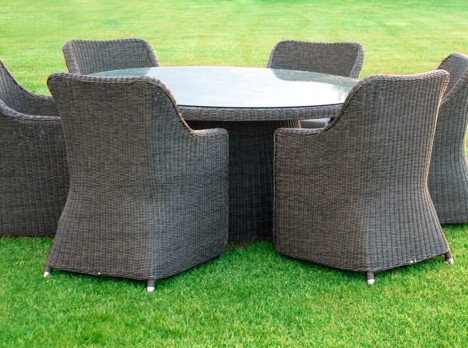 Tavolo tondo per esterno sei posti con poltrone