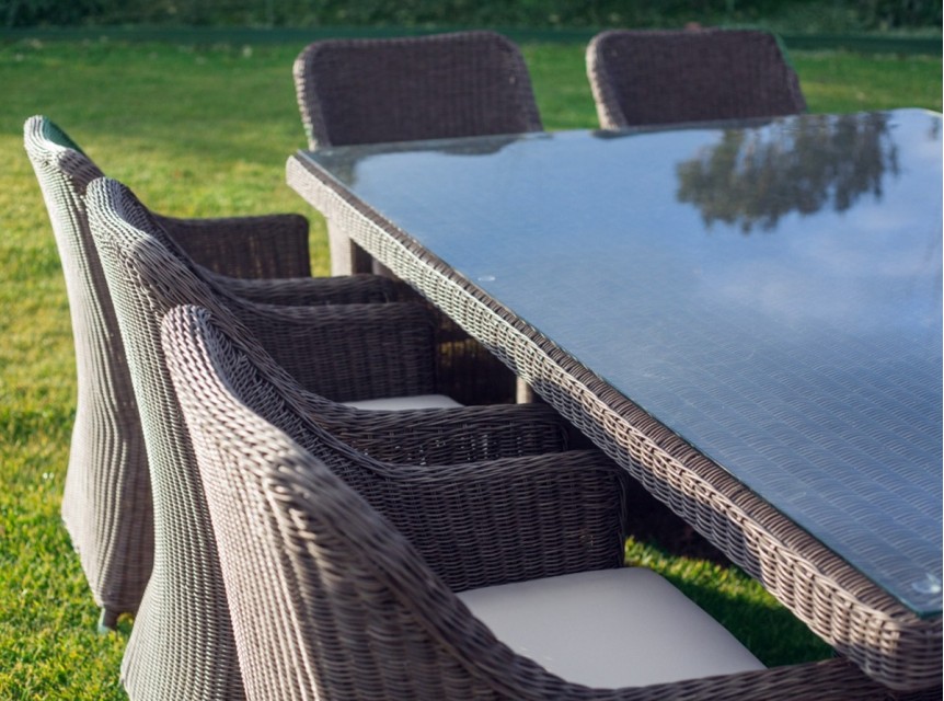 Tavolo grandi dimensioni da giardino con 10 poltrone ampie