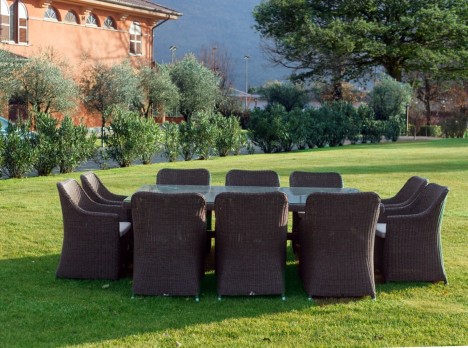 Tavolo per esterno dieci posti in stile classico con poltrone