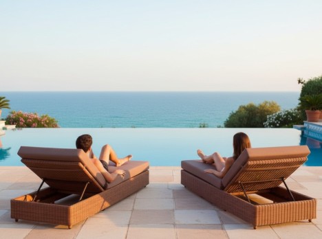 Lettini da piscina di design in midollino sintetico marrone