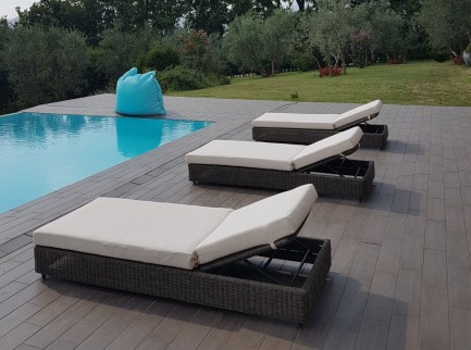 Lettino da piscina di design con cuscino spesso 2