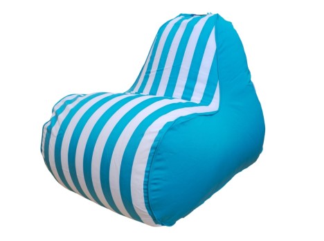 Poltroncina imbottita di design con rivestimento in tessuto