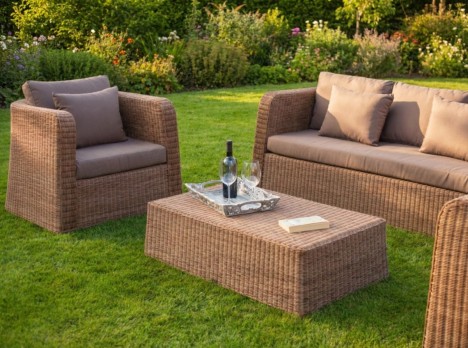 Salotto da esterno in stile classico