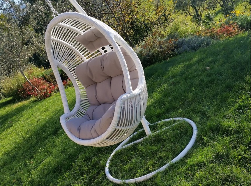 Poltrona sospesa per dondolarti nei tuoi momenti di relax
