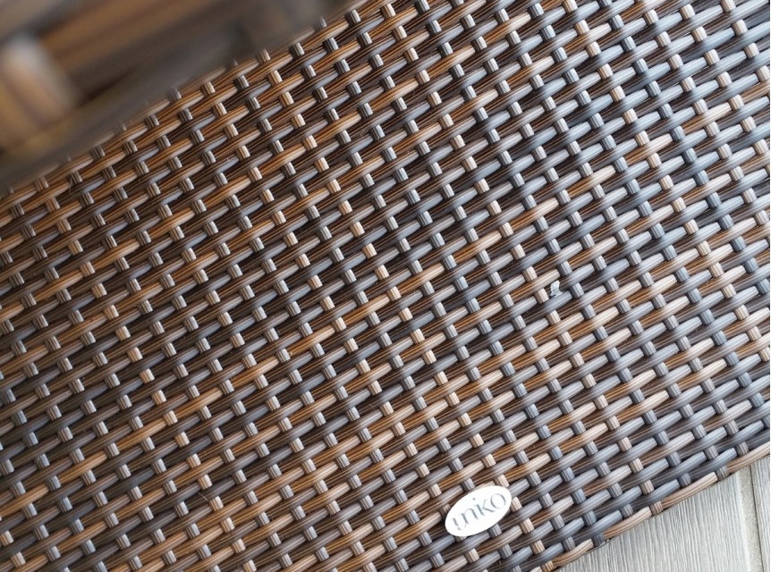 Intreccio in rattan sintetico marrone