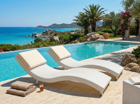 Lettino da esterno di design con cuscino poggiatesta