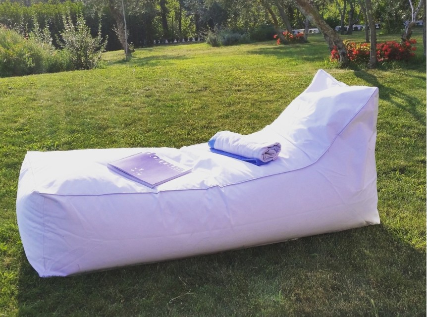 Lettino imbottito per esterni eleganti e comodi