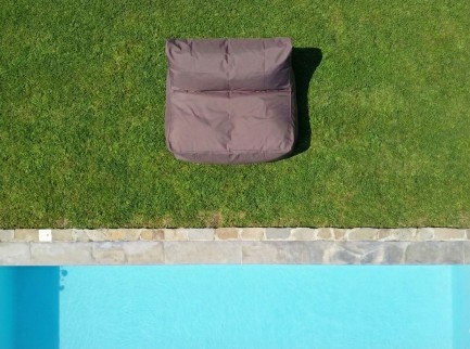 Poltrona due posti per esterno imbottita in tessuto marrone 2