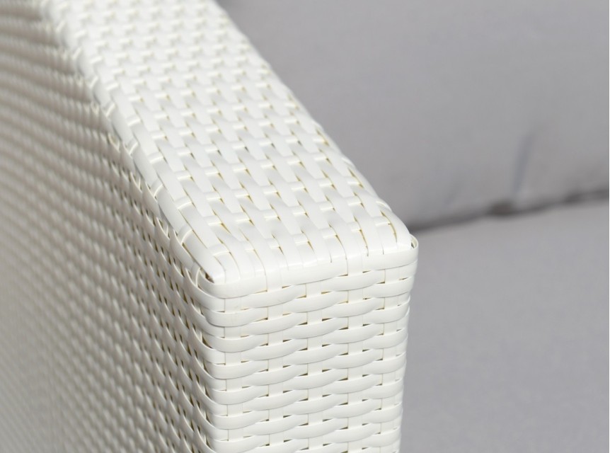 Intreccio artigianale in fibra sintetica bianca