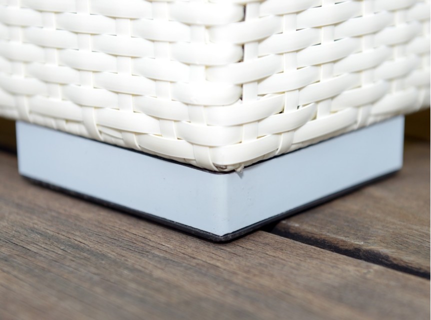 Salotto per esterni eleganti in rattan bianco