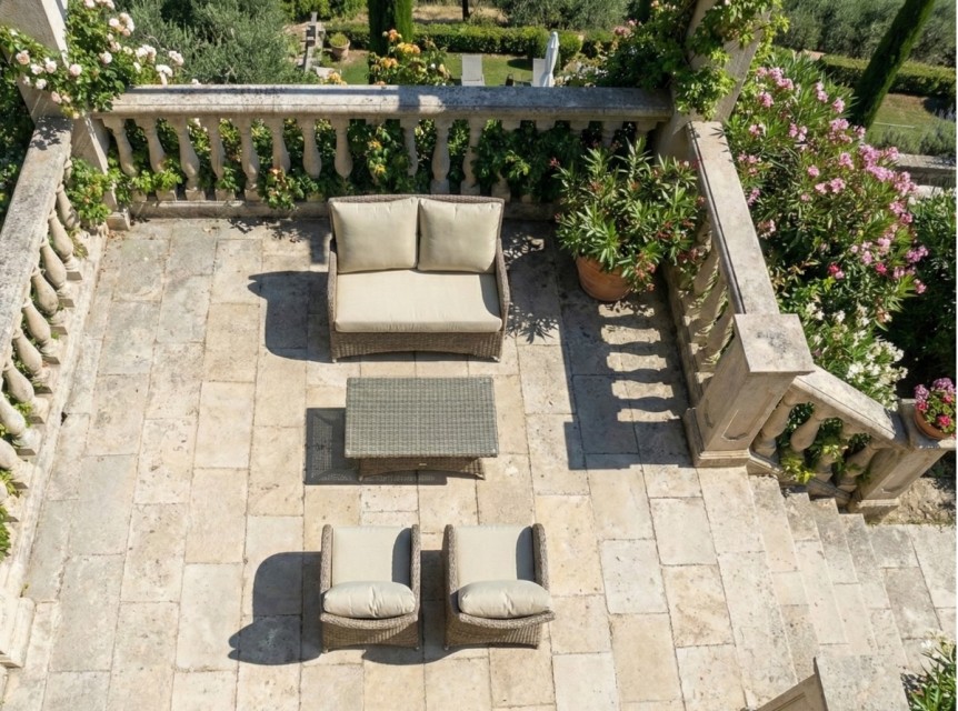 Salottino da giardino in stile classico con intreccio in rattan