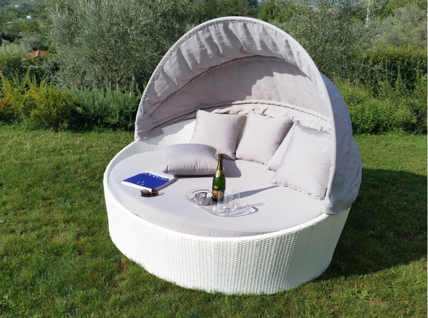Divano letto da giardino con parasole richiudibile