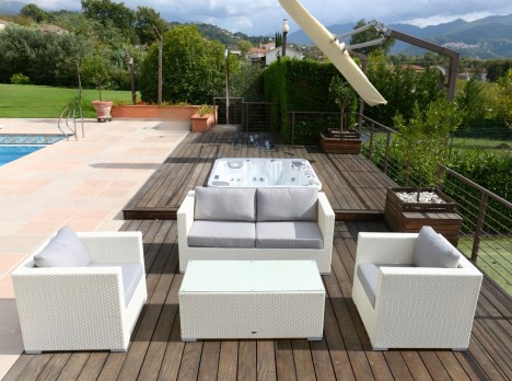 Divano da giardino di design in fibra sintetica bianca