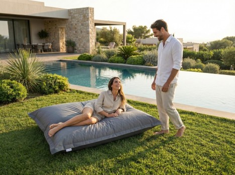 Cuscino gigante da esterno per relax e yoga