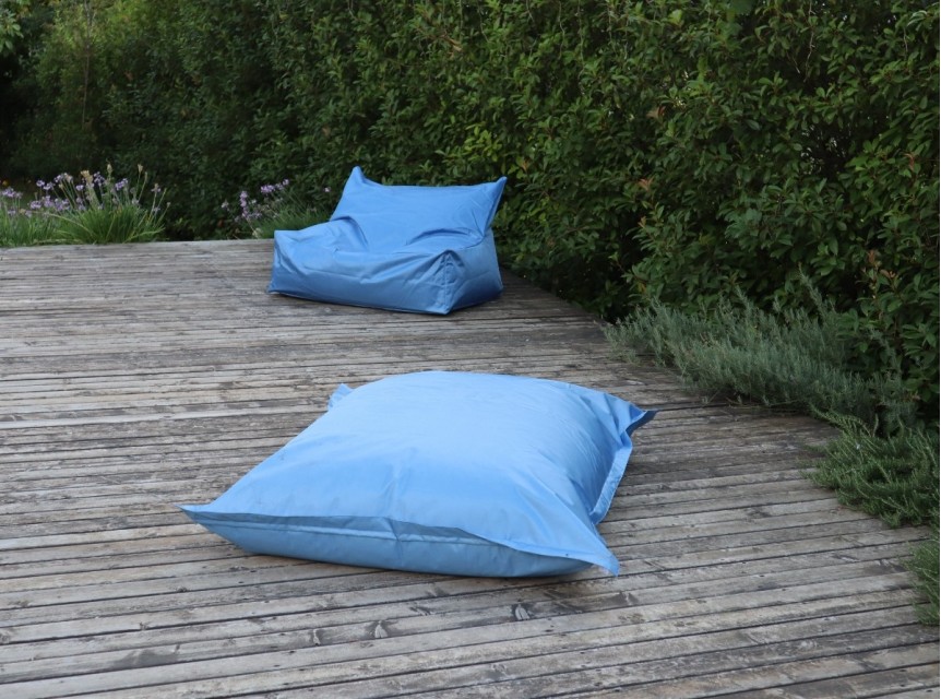 Morbido cuscinone da giardino per relax in piscina