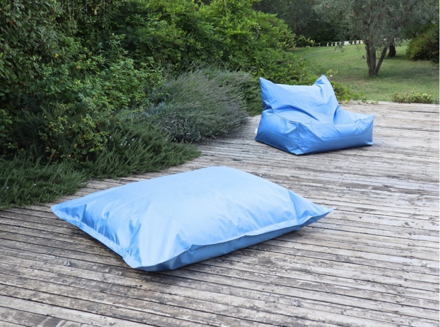 Cuscino gigante da piscina per prendere il sole