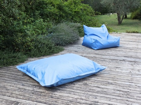 Cuscino gigante da piscina per prendere il sole