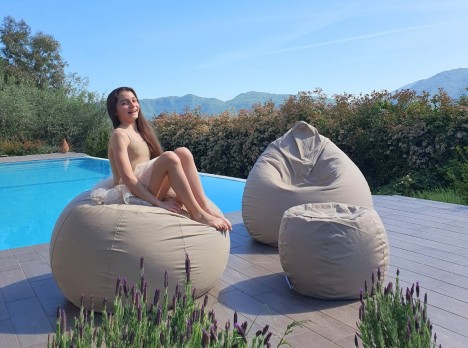 Poltrona morbida per rilassarsi all'aperto nel massimo comfort