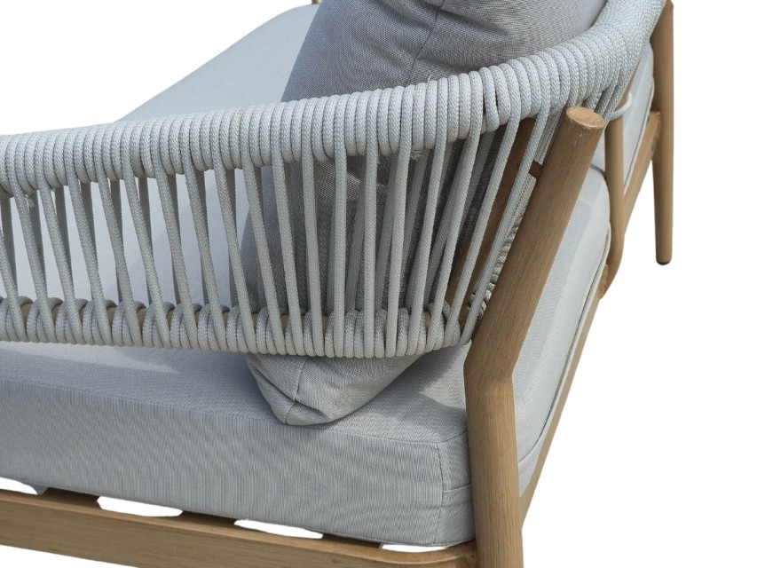 Struttura in alluminio con verniciatura effetto legno