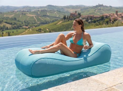 Lettino galleggiante per piscina in tessuto azzurro